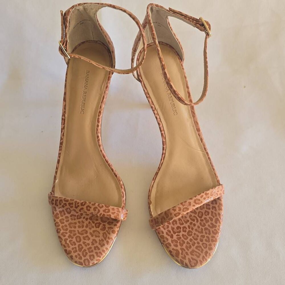 Banana Republic Juliette Open Toe Heel Sandal Beige Leopard Print Size 8, NEW